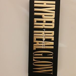 Illuminating palette